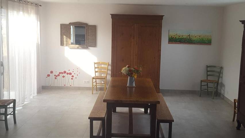 Gîte pour 8 personnes, avec terrasse à Briollay