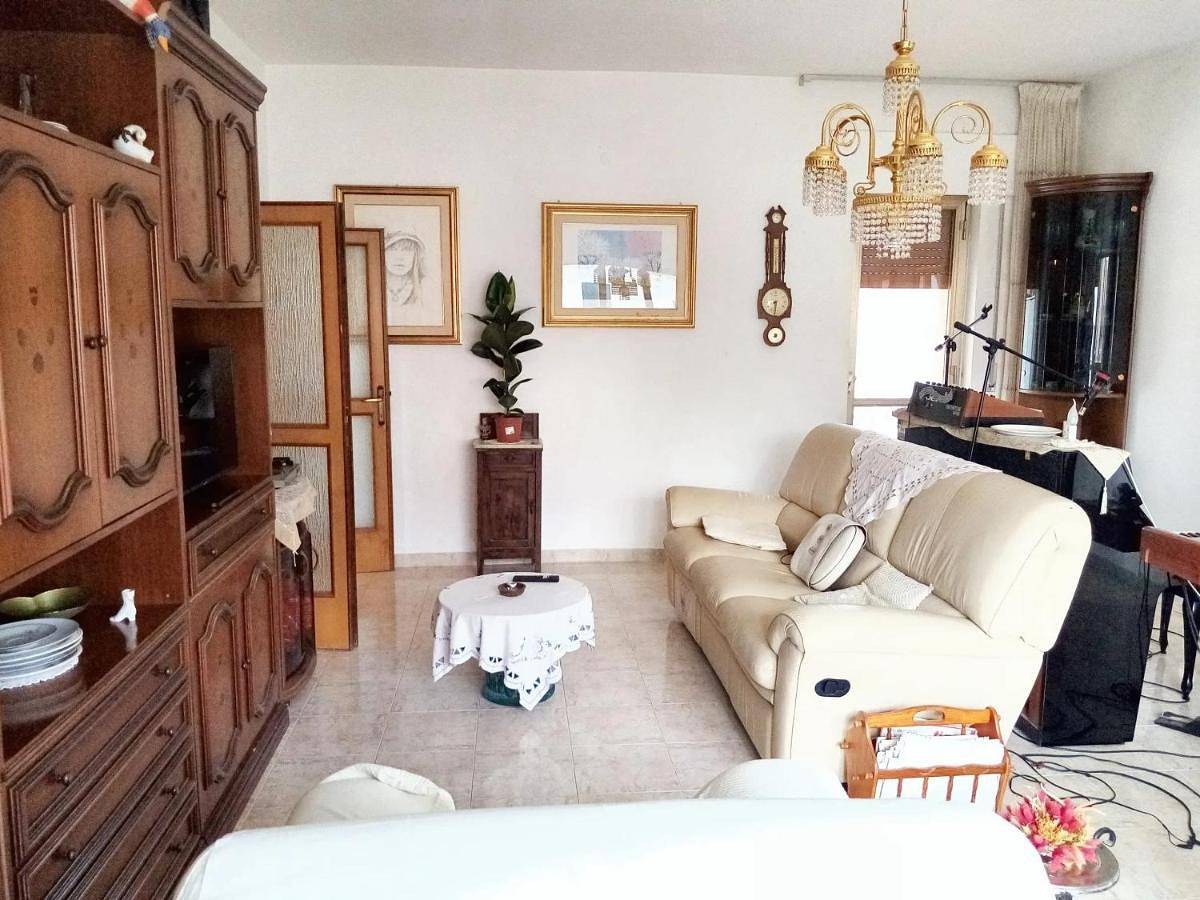 Appartement entier, Four-Bedroom Apartment in Castel di Ieri, Parc Naturel Régional Sirente-Velino