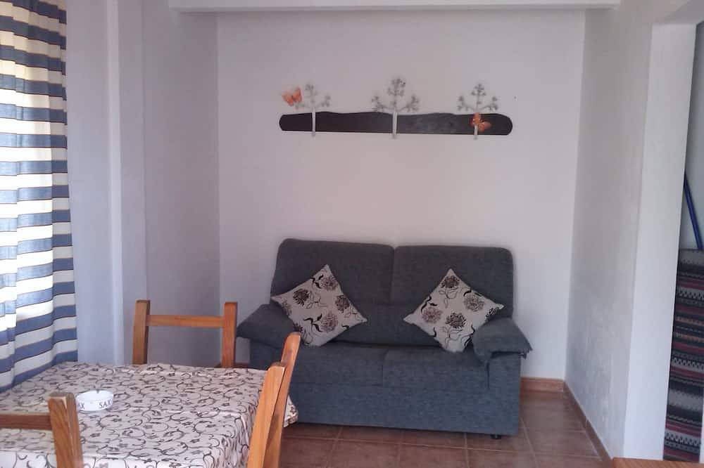 Apartamento entero, Apart. para 2-3 per.con jardin, aire acondi. y wifi.\nbajada De Precio En Julio. in Sant Ferran de Ses Roques, Formentera