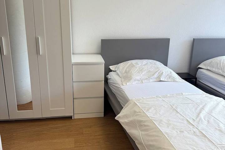 Ganze Wohnung, Rückzugsort im Stadtzentrum / 1 Min. zum Bahnhof in Köln, Rheinland
