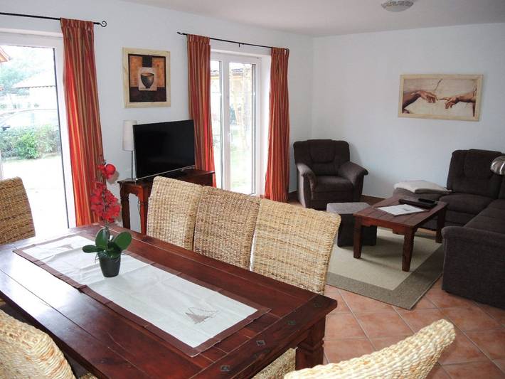 Strandhaus für 8 Personen, mit Garten und Terrasse in Karlshagen