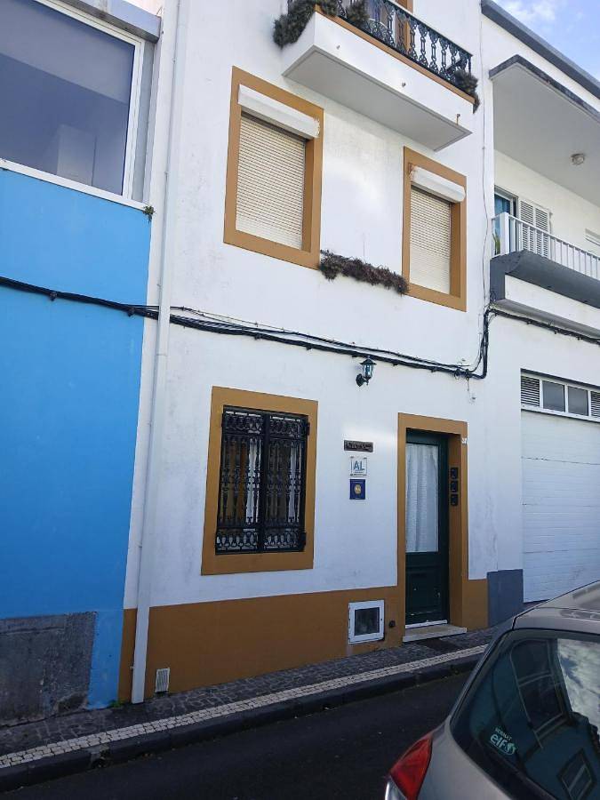 Twin Room with Shared Bathroom in São Miguel Island, Ponta Delgada
