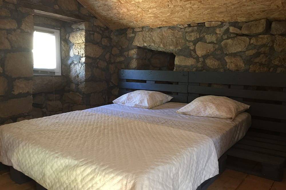 Kleines Steinhaus in Olivese, Sartène und Umgebung
