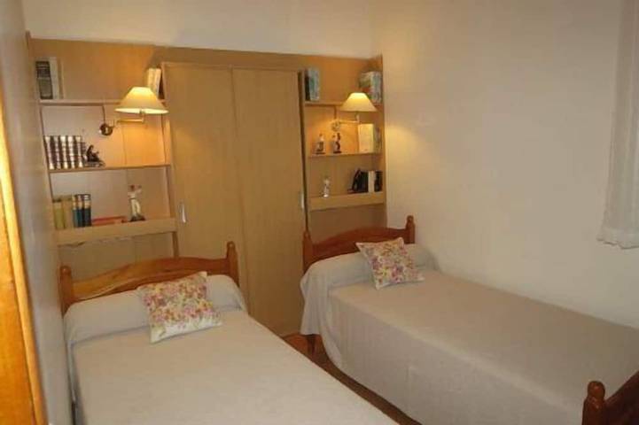Ferienhaus 4000 m2,Bäumen,Wanderwege,Angeln,See, Berge,St Pee 5km, Baskenland in Saint-Pée-sur-Nivelle, Bayonne und Umgebung