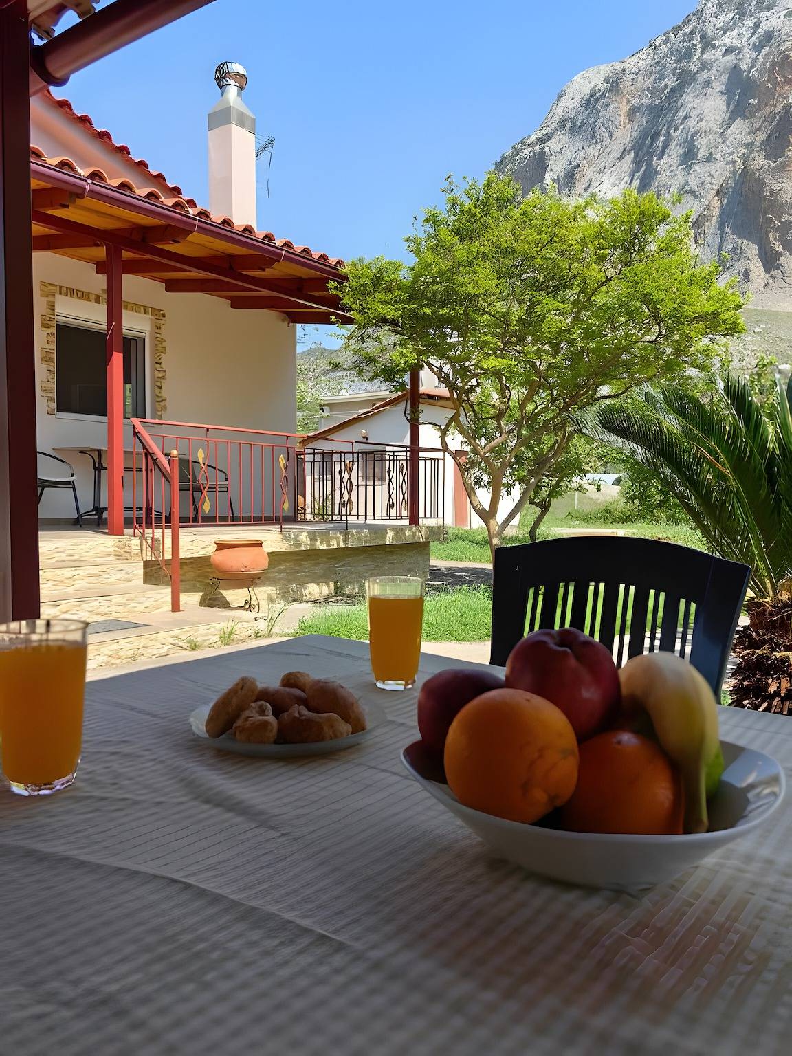 Landhaus 'Emis House Krioneri' mit Bergblick, Wlan und Klimaanlage in Golf von Patras