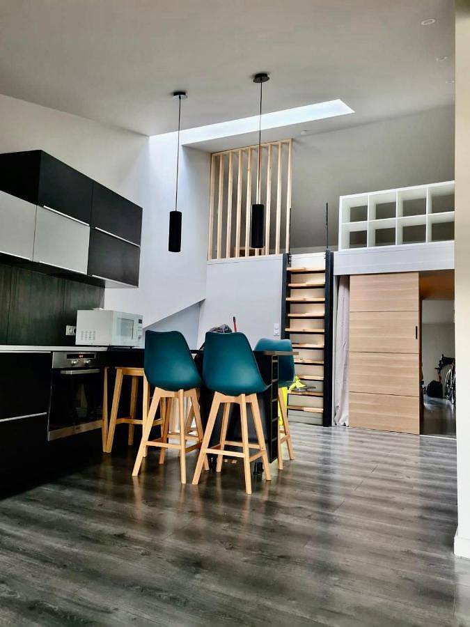 Gîte pour 6 personnes, avec balcon et vue à Billom