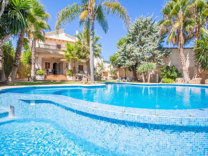 Maison de vacances pour 8 personnes, avec Terrasse ainsi que Jardin et Piscine à Inca