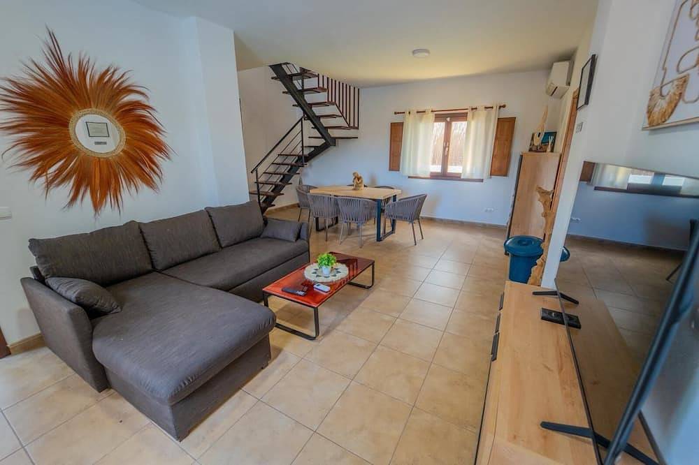 Villa Can Rusiniol 1 in Puig d'en Valls, Santa Eulària des Riu