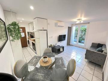 Gîte pour 4 personnes, avec terrasse et jardin dans Plage Lumière