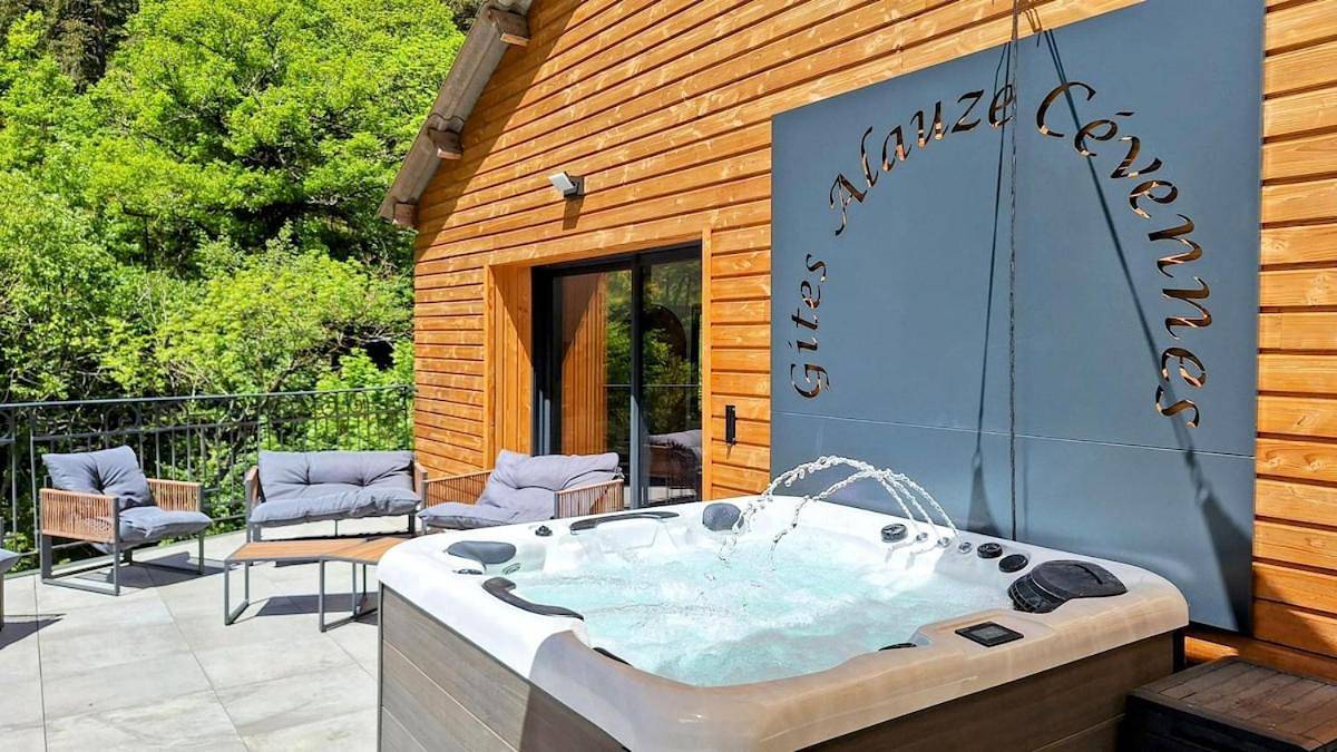 Appartement entier, Gîte Alauze Cévennes avec Jacuzzi in Meyrueis, Parc national des Cévennes
