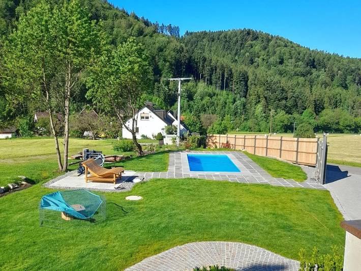 Gîte pour 4 personnes, avec piscine et terrasse à Glottertal