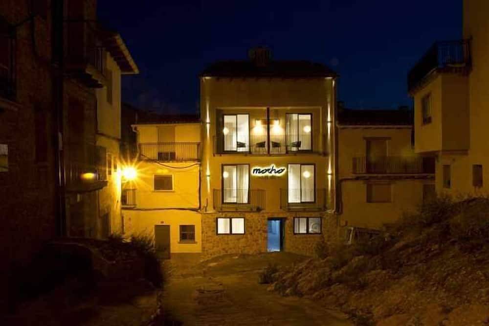 Entire apartment, Mocho-rural-home Estudio in Beceite, Massis dels Ports