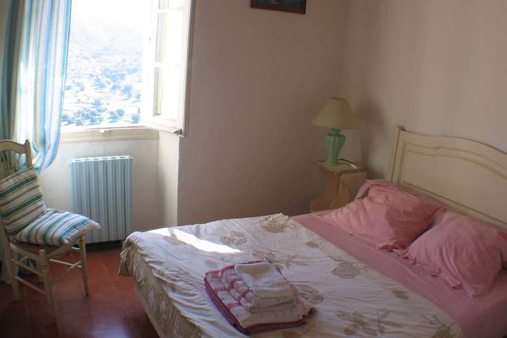 Location de vacances pour 8 personnes, avec jardin et terrasse à Occhiatana - 2