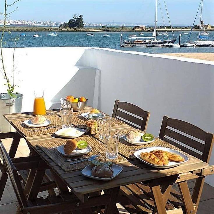 Apartamento inteiro, Casa do Rio - Riverside House in Seixal, Halbinsel von Setúbal