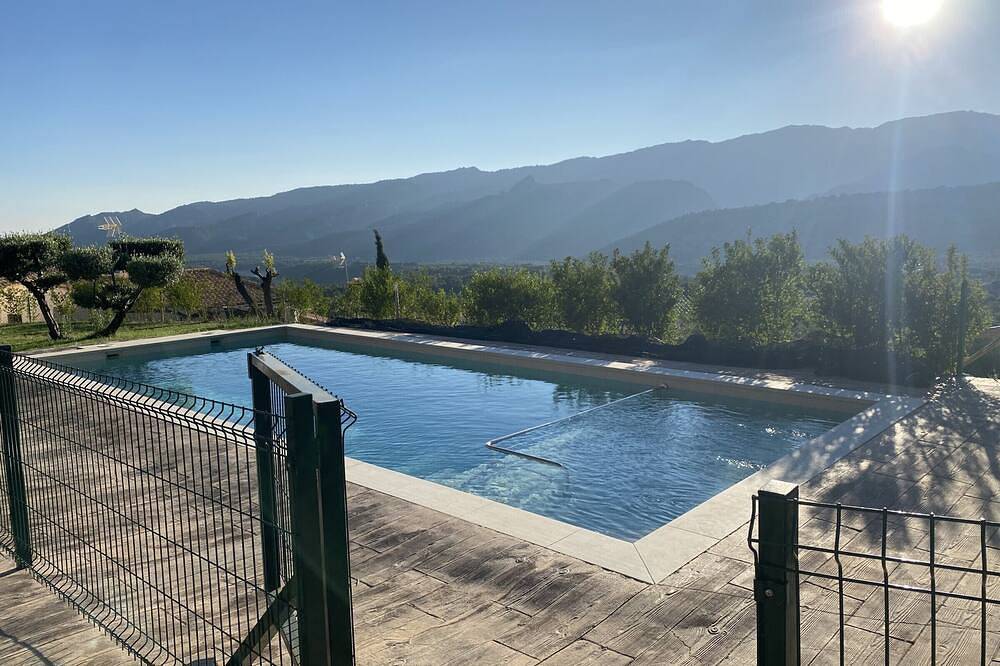 Apartamento rural para parejas con piscina en Sierra de Cazorla in El Almicerán, Cazorla