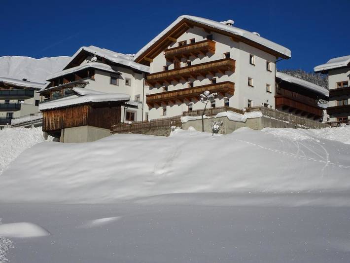 Ferienwohnung für 7 Personen, mit Balkon und Garten sowie Ausblick in Serfaus - 2