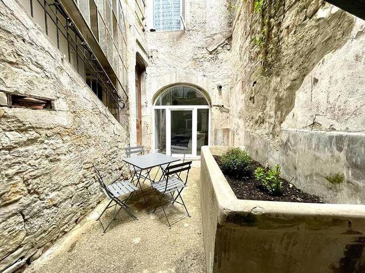 Gîte pour 4 personnes, avec terrasse dans Lac de Nantua - 2