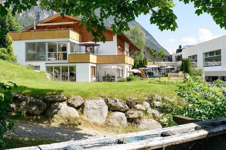 Ferienwohnung für 6 Personen, mit Terrasse und Garten in Brand - 2