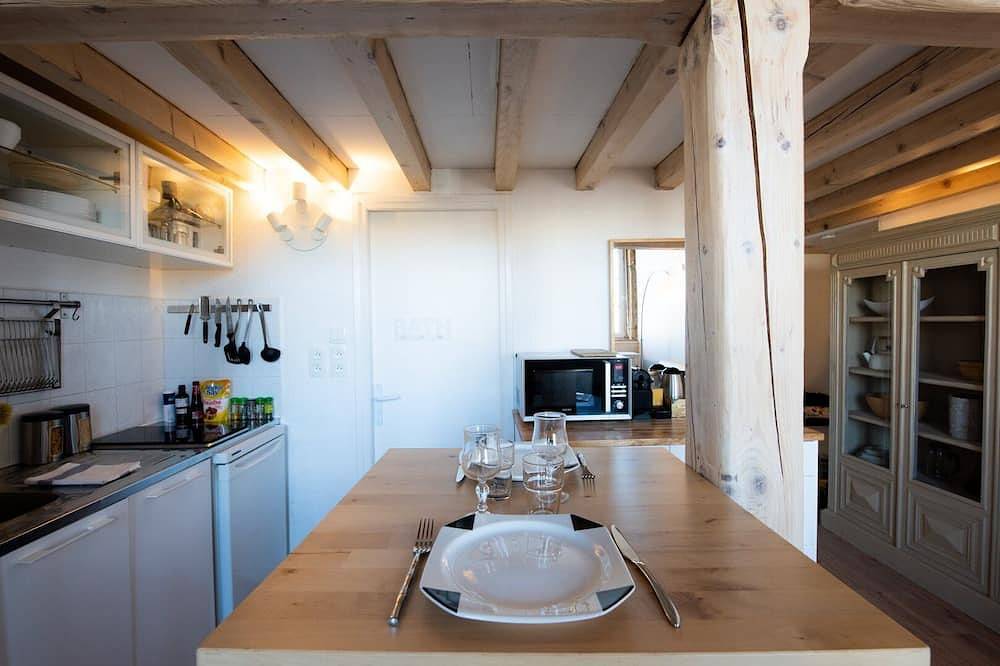 Apartamento entero, Le Woody - Charming Canut close to Croix Rousse in Caluire-et-Cuire, Ródano