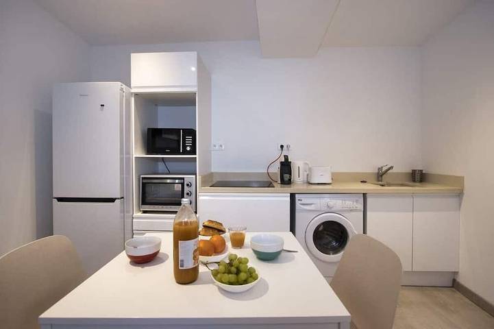Gîte pour 4 personnes, avec terrasse dans Office de Tourisme de la Ciotat