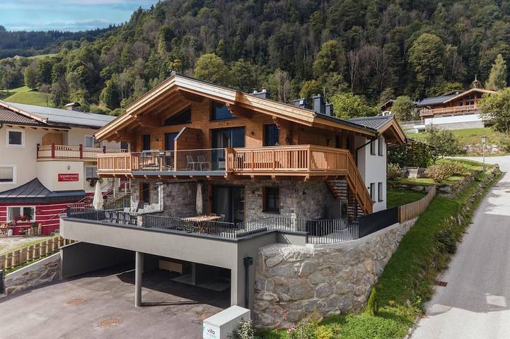 Chalet für 10 Personen, mit Garten und Balkon sowie Sauna in Bramberg am Wildkogel