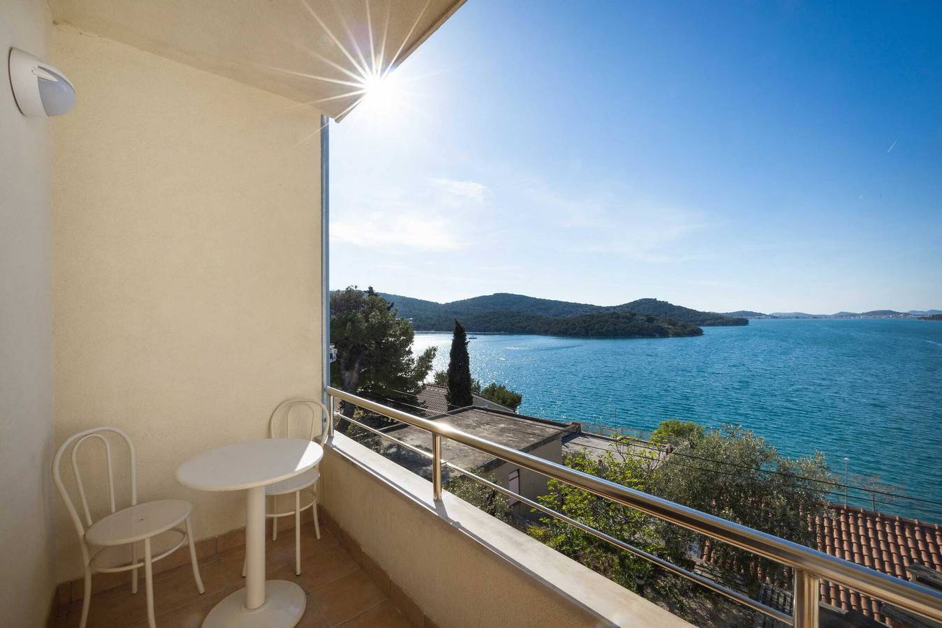 Ganze Wohnung, Apartments Kaina - one bedroom apartment (blue) in Tisno, Murter