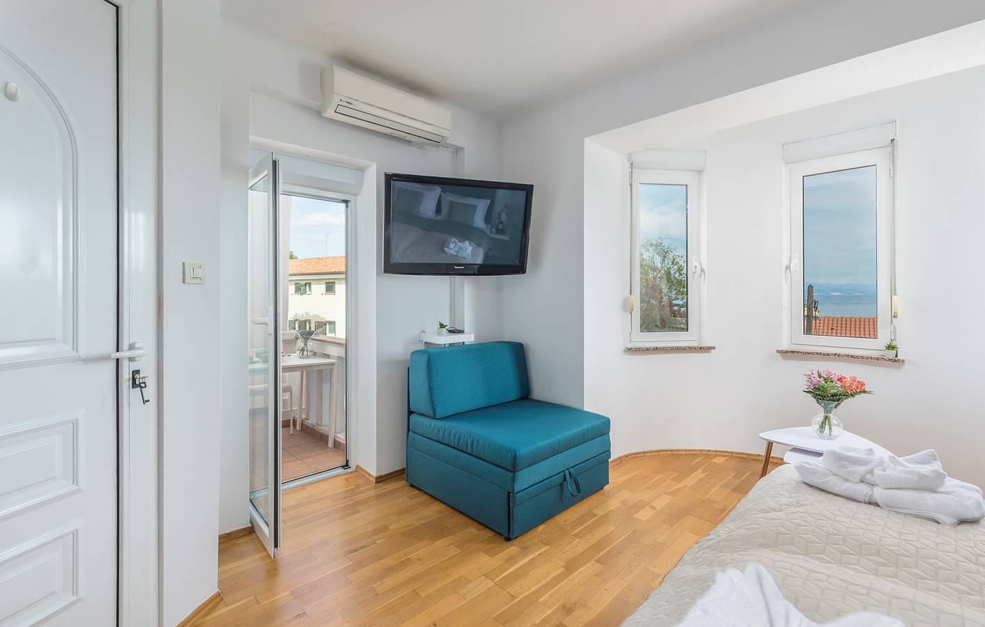 Entire apartment, Tea Suite in Opatija with sea view in Opatija Riviera