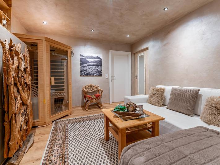 Ferienwohnung für 6 Personen, mit Terrasse und Sauna in Neukirchen am Großvenediger