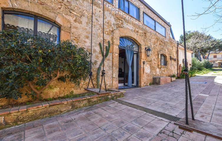 Ferienhaus für 2 Personen, mit Terrasse und Garten