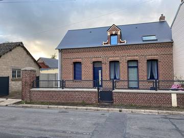 Gîte pour 10 personnes, avec terrasse et jardin à Saint-Quentin-la-Motte-Croix-au-Bailly