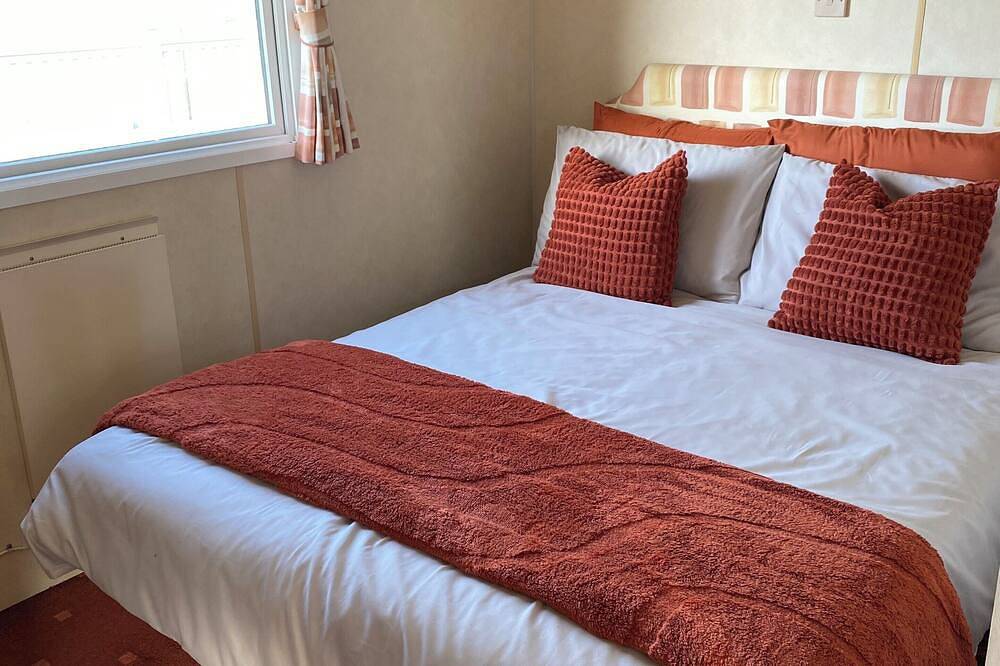 Family Owned Holiday Caravan, located 5 minutes walk from the Beach in Mablethorpe, Lincolnshire