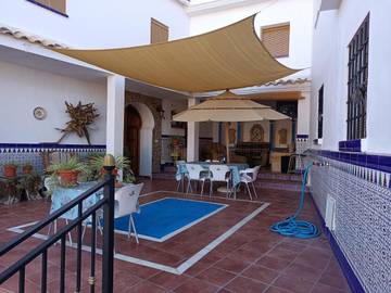 Location de vacances pour 13 personnes, avec jardin et vue à Guadix