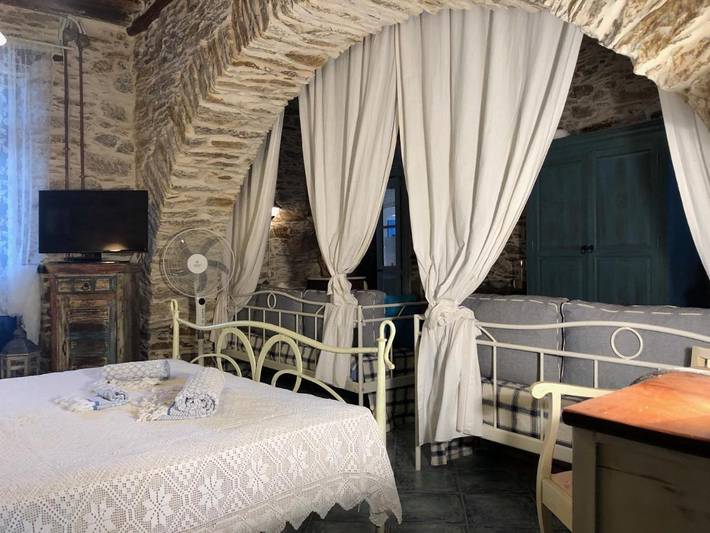 Location de vacances pour 6 personnes, avec jardin, animaux acceptés dans Kithnos Chora - 3