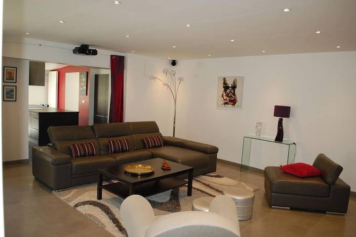 Gîte pour 8 personnes, avec jardin