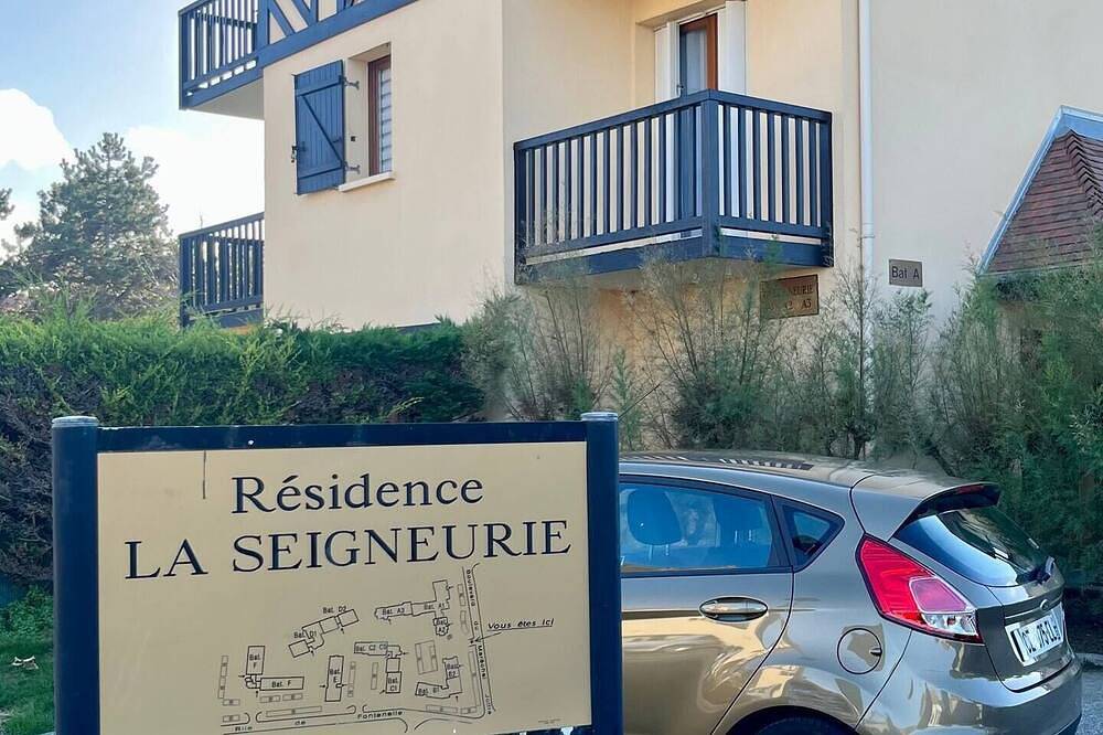 Entire apartment, Appartement L'escalade Marine in Ouistreham, Caen region