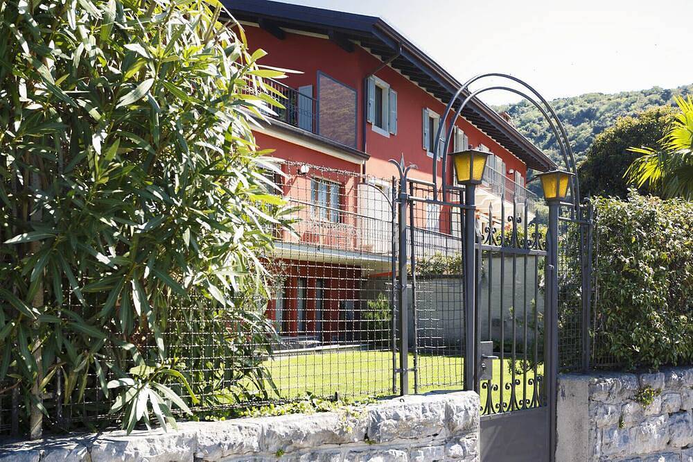 Entire apartment, Ada - apartment - Centro Torbole in Torbole, Nago-Torbole