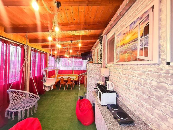 Camping pour 6 personnes, avec piscine ainsi que bassin pour enfant et jardin, animaux acceptés dans Lac de Côme - 3