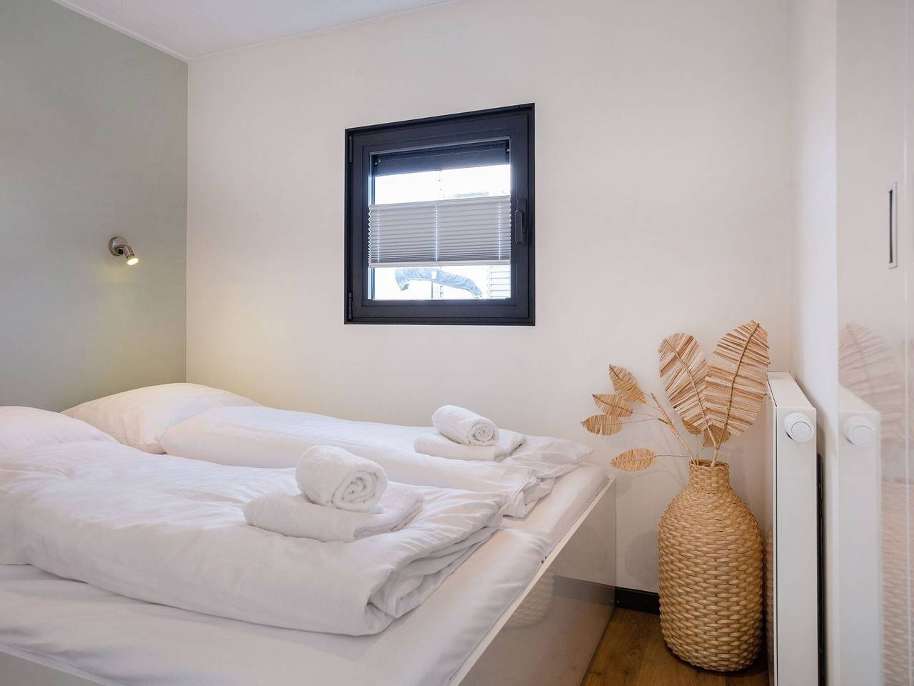 Hausboot Sneekermeer mit Garten und Aussicht in Friesland