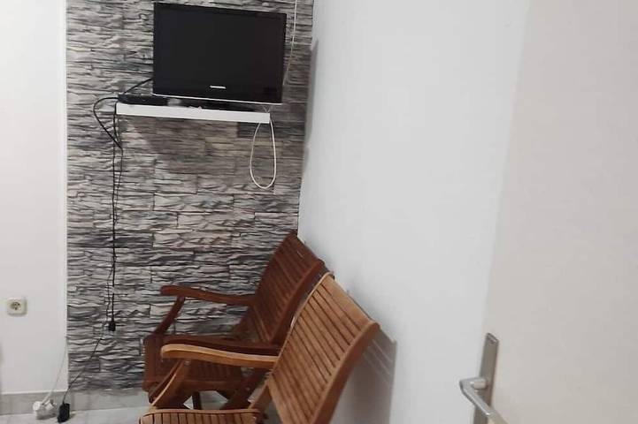 Ganze Wohnung, 1-Zimmer-Ferienwohnung mit Balkon Vis in Vis Stadt, Vis (Dalmatien)
