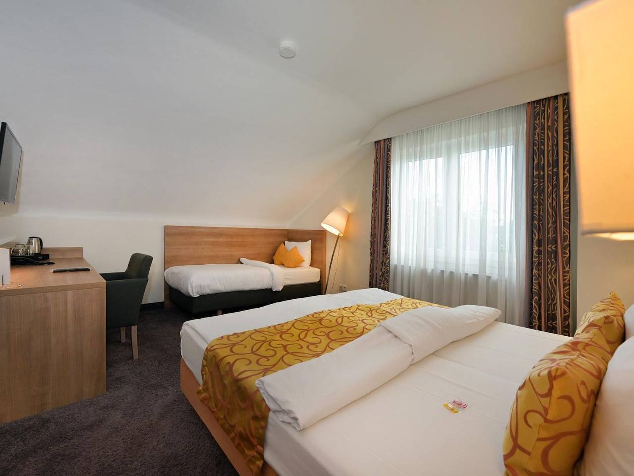 Hotel & Living Am Wartturm - Standardzimmer - Size: S(mall) in Speyer, Rheinebene