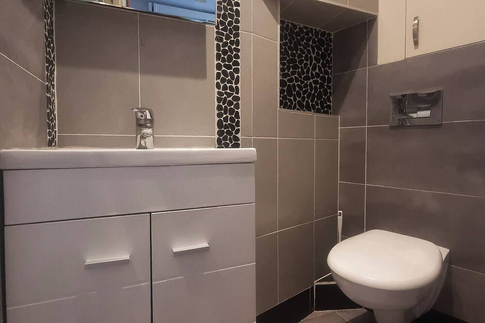Appartement entier, Appartement situé a 10 Minut du centre de Paris ,ligne 14 direct pour l'aeroport in Clichy, Hauts-de-Seine