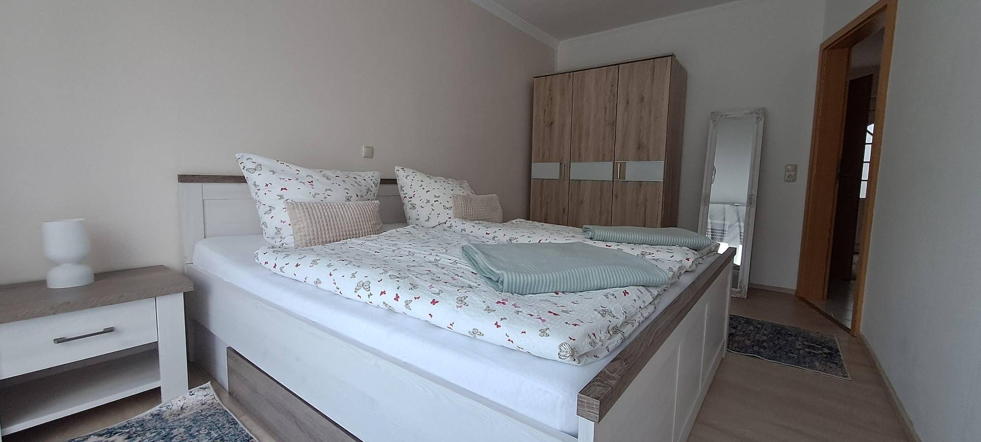 Geheel vakantieappartement, 2-Bett-Ferienwohnung Dusche/Wc, 1 Schlafraum in Gerolstein, Vulkaan-Eifel