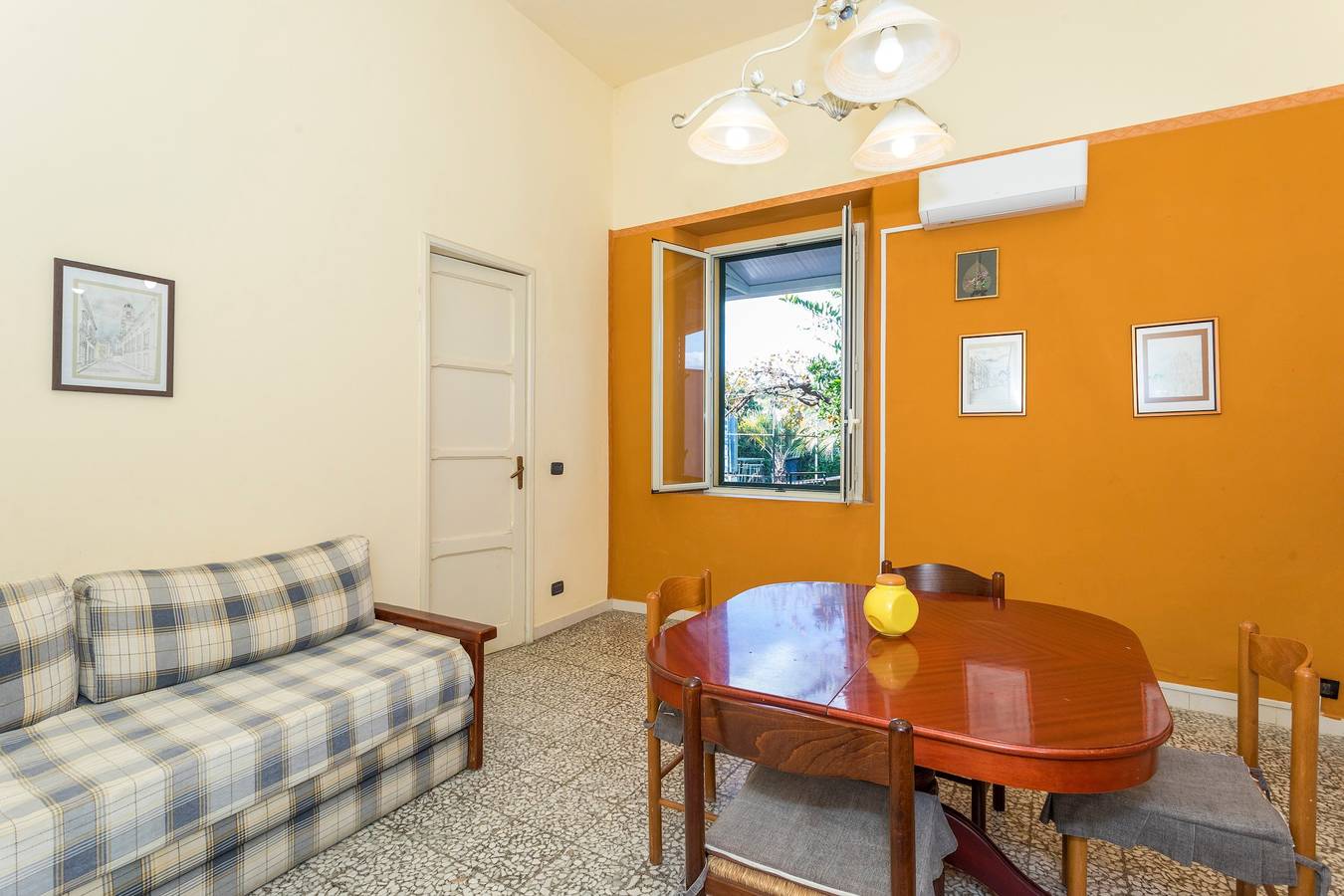 Ganze Wohnung, Apartment 'Casa Dell'Eucalyptus - Ginestra Ar' mit Bergblick, Wlan & Klimaanlage in Acireale, Catania Provinz