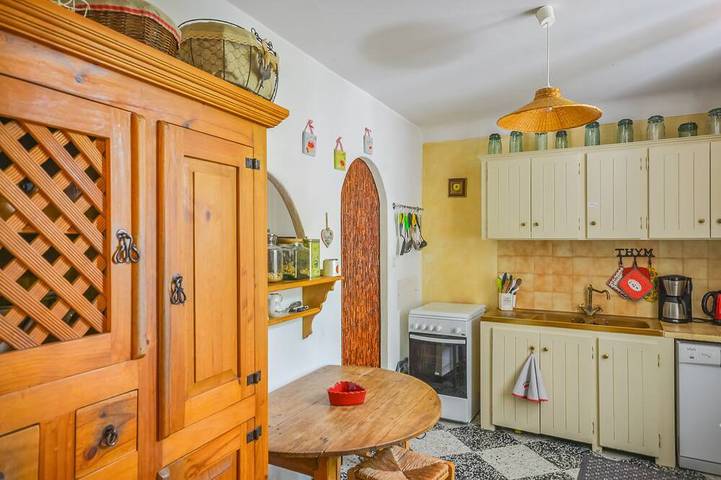 Chambre d’hôte pour 3 personnes, avec piscine et jacuzzi à Venasque - 2