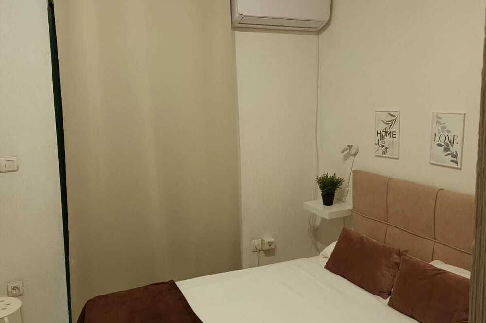 Apartamento entero, Excelente ubicacion , junto Plaza la Merced 4 dormitorios in Huelva, Costa de la Luz