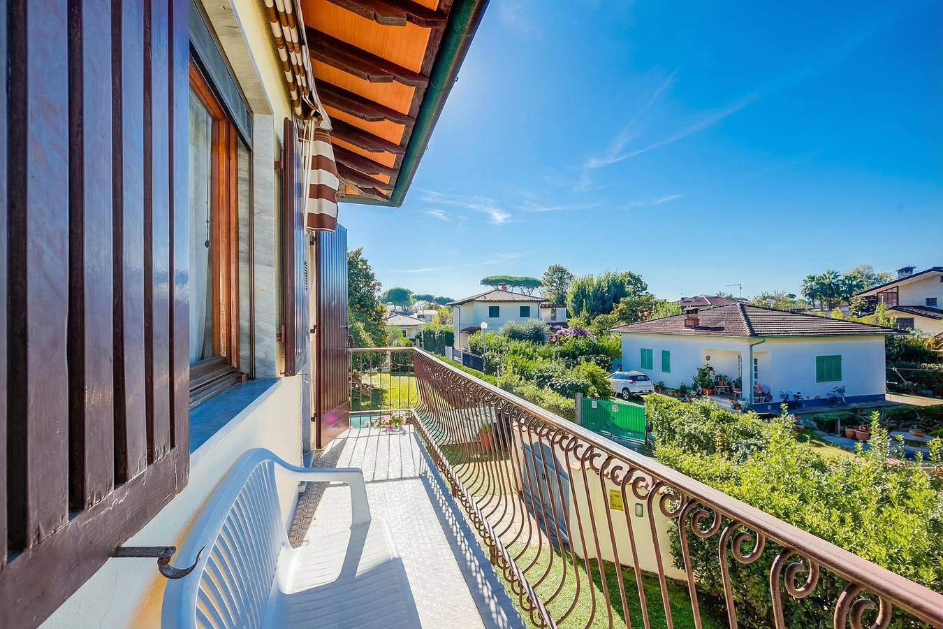 Casa Vittoria 800m from sea in Forte dei Marmi, Riviera Toscana