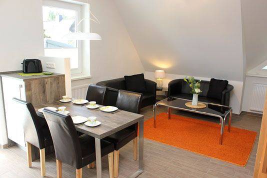 Ferienwohnung für 4 Personen, mit Balkon in Dierhagen - 2