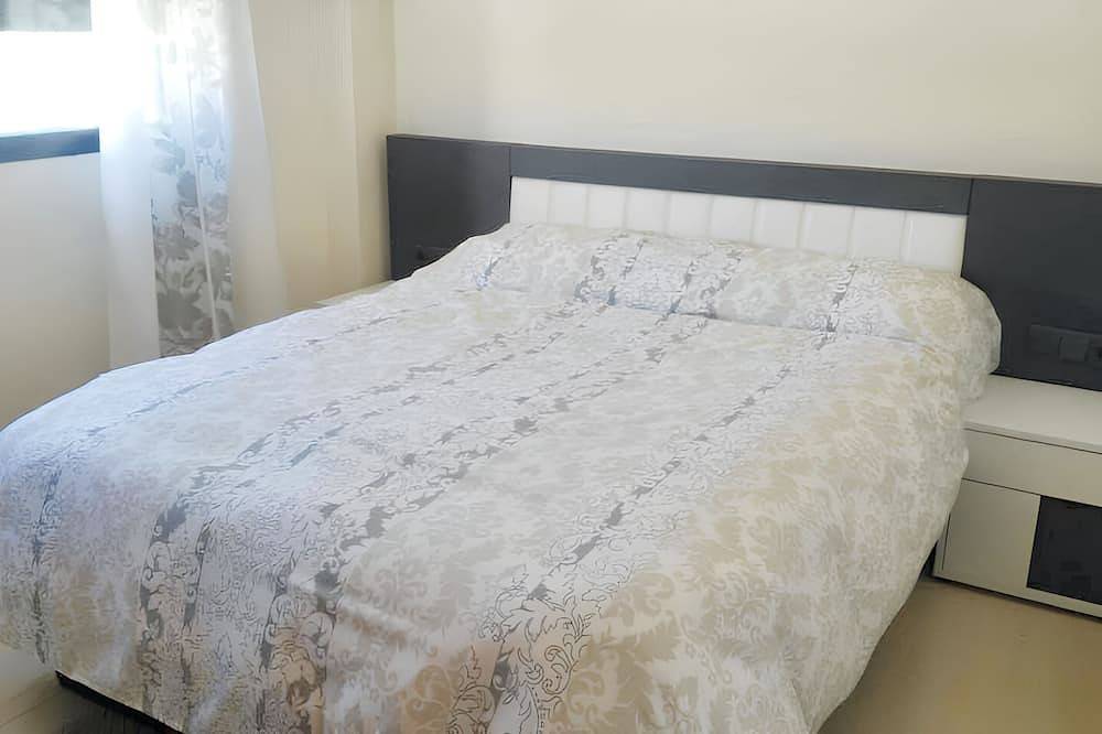 Ganze Wohnung, Homerez - Wohnung in Almería mit Pool in Retamar, Almería