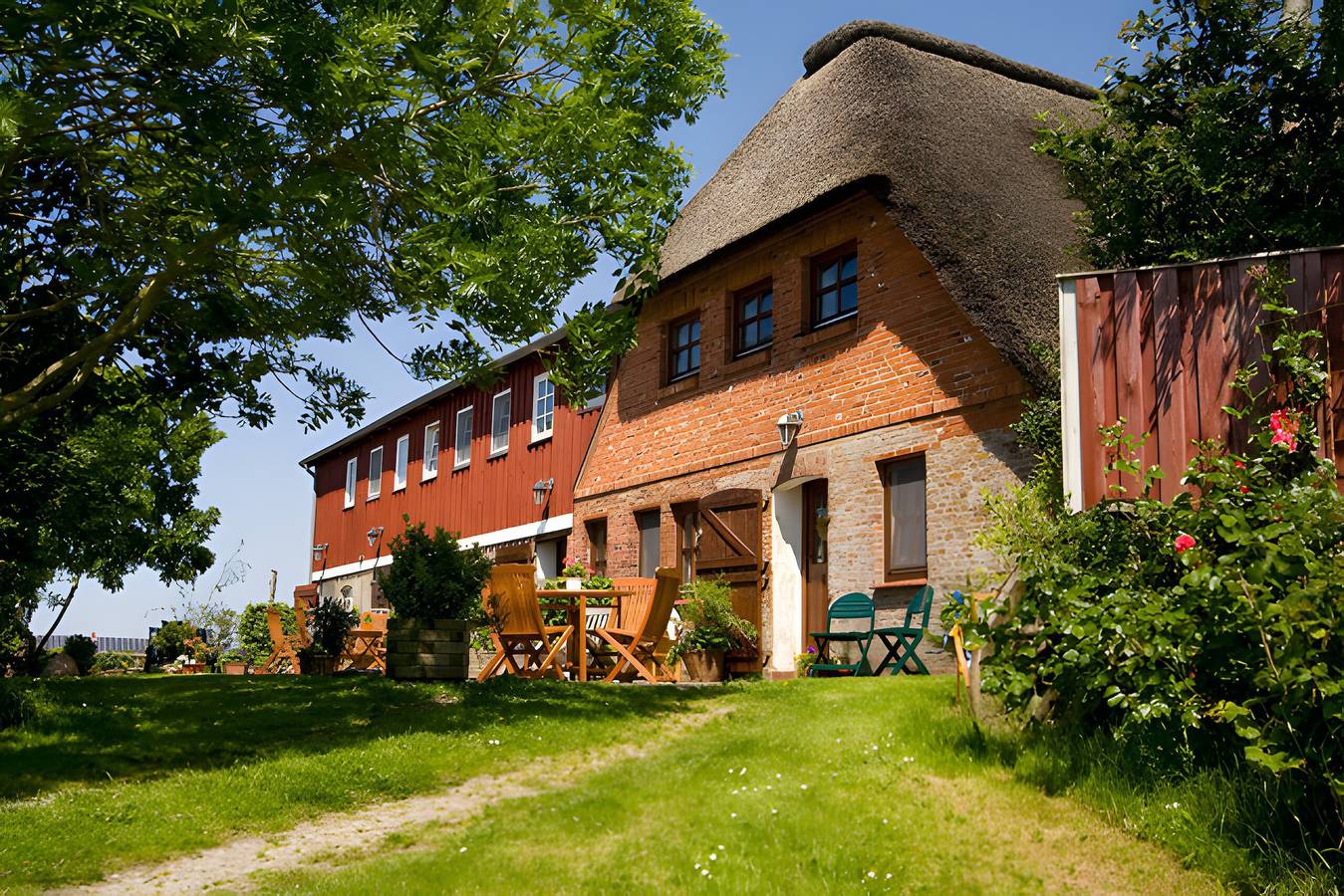 Ganze Wohnung, Apartment 'Fewo Appelhof Ingrid Marie' mit privater Terrasse, Garten & Wlan in Pellworm, Nordseeküste