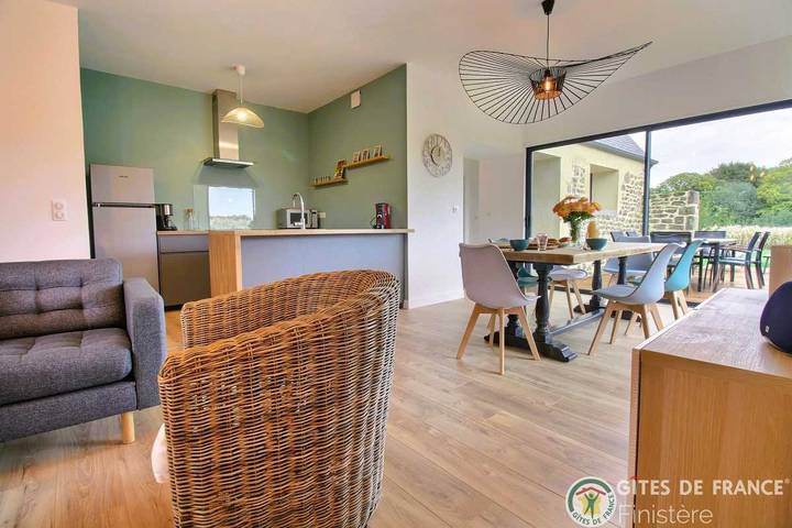 Casa de huéspedes para 6 personas, con terraza y jardín - 1